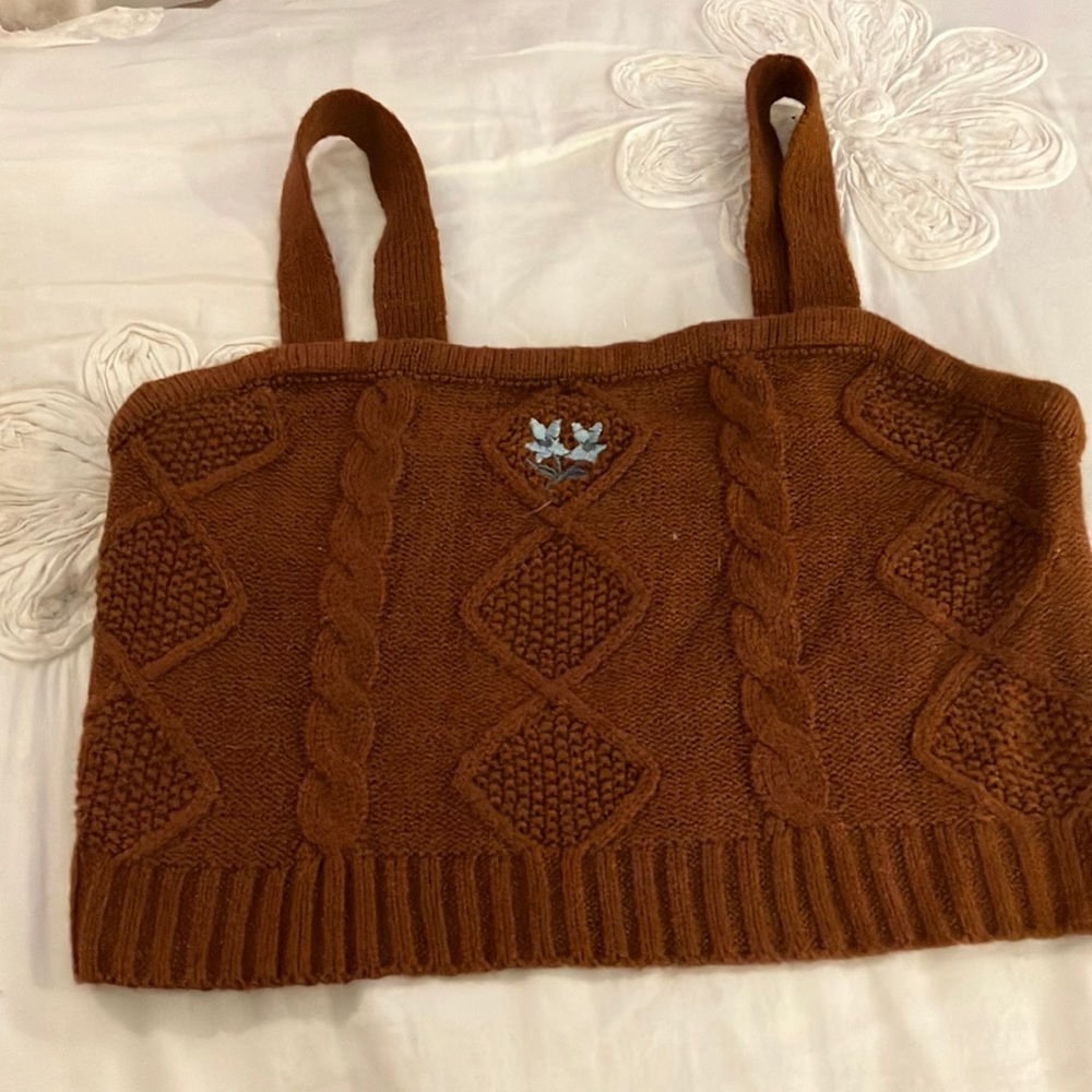 Knitted crop top